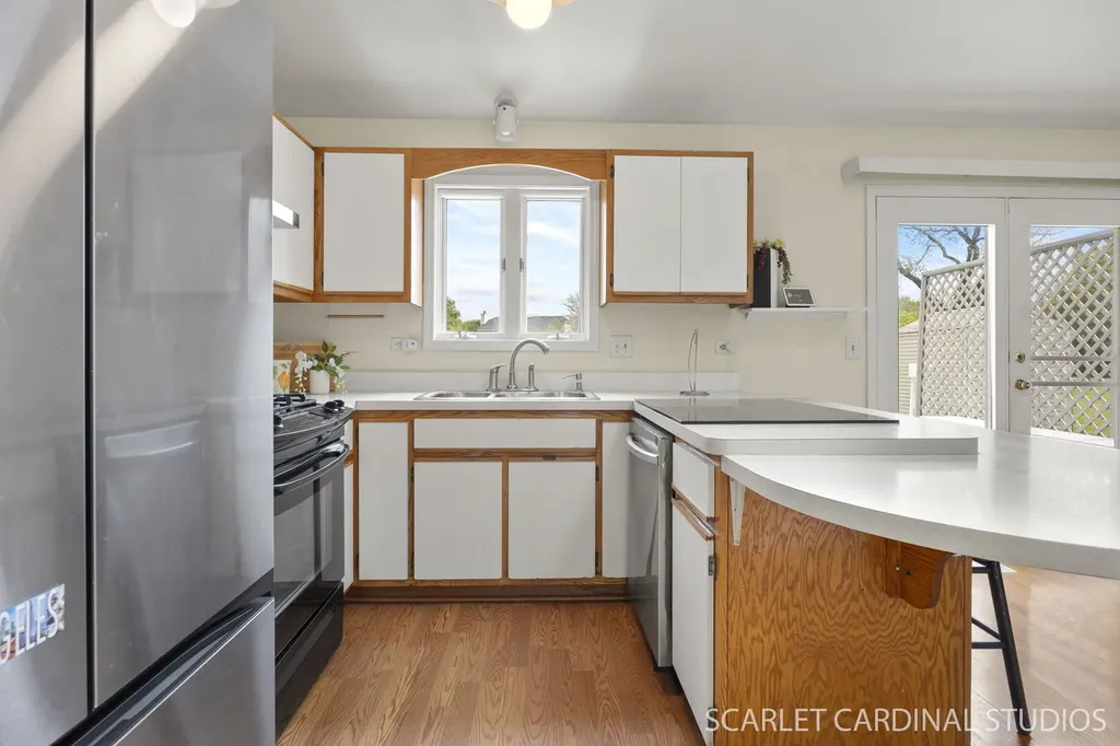 1004 Prairie View Court Naperville IL 60563