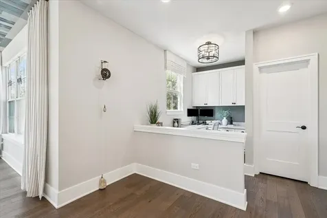 1329 Blackberry Court Libertyville IL 60048