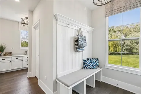 1329 Blackberry Court Libertyville IL 60048