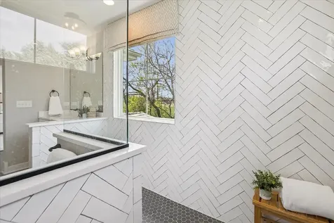 1329 Blackberry Court Libertyville IL 60048