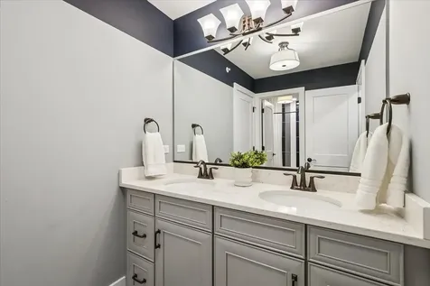 1329 Blackberry Court Libertyville IL 60048