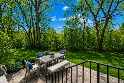 1329 Blackberry Court Libertyville IL 60048