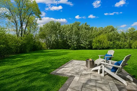 1329 Blackberry Court Libertyville IL 60048