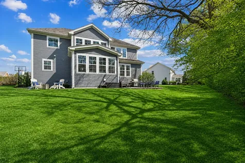 1329 Blackberry Court Libertyville IL 60048