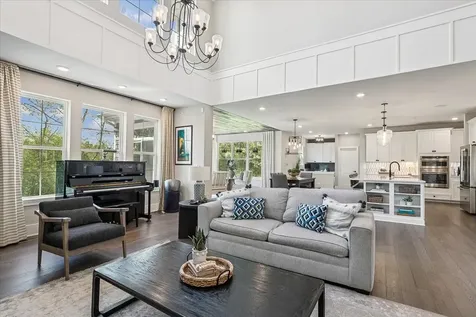 1329 Blackberry Court Libertyville IL 60048