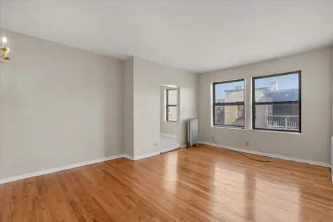 1934 East 74th Street Chicago IL 60649