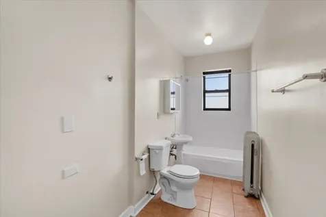 1934 East 74th Street Chicago IL 60649