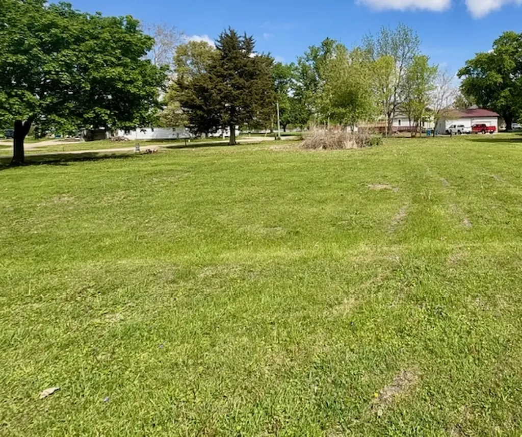 211 South Appleton Avenue Amboy IL 61310