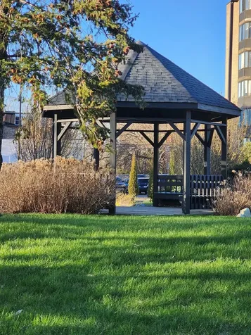 606 East Woodland Park Avenue Chicago IL 60616