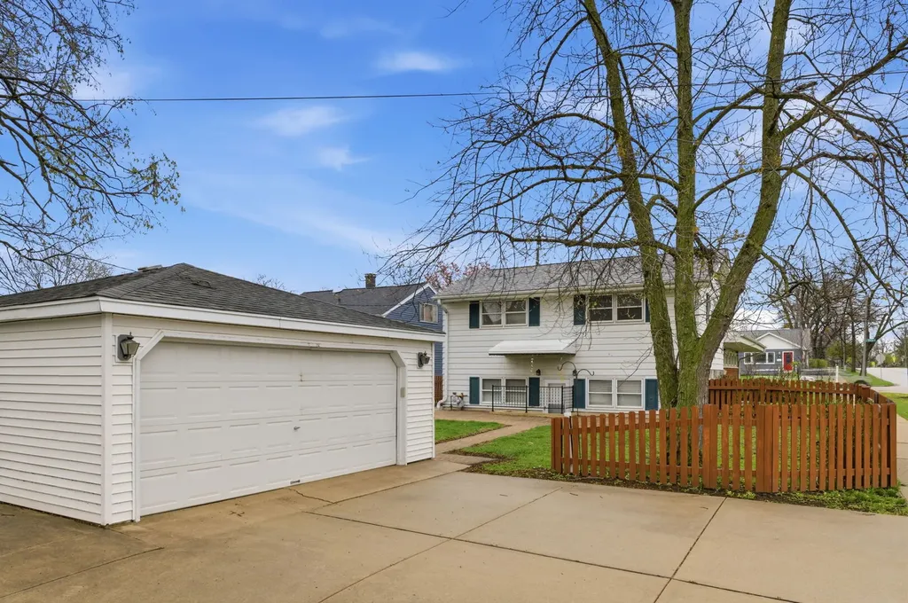 155 East Madison Street Elmhurst IL 60126