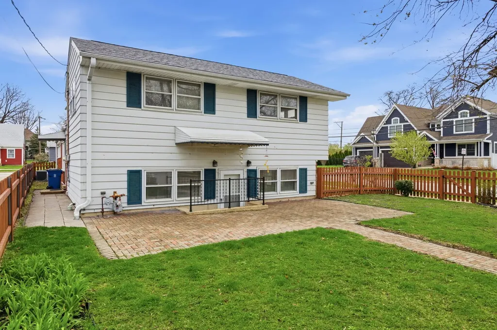 155 East Madison Street Elmhurst IL 60126