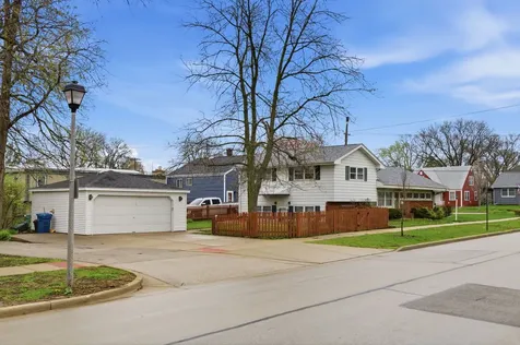 155 East Madison Street Elmhurst IL 60126