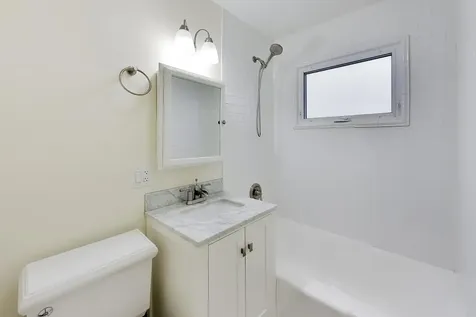 909 East Oakton Street Arlington Heights IL 60004