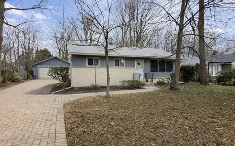 210 Hill Avenue Glen Ellyn IL 60137