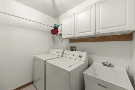 8942 Glenshire Street Tinley Park IL 60487