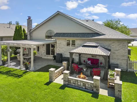 8942 Glenshire Street Tinley Park IL 60487