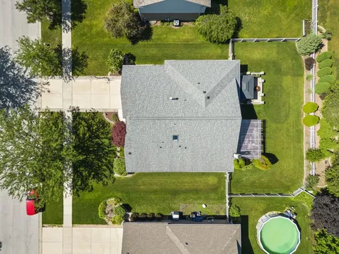 8942 Glenshire Street Tinley Park IL 60487