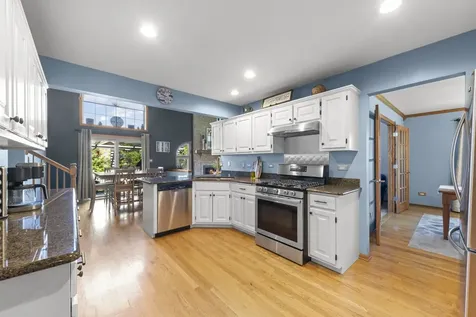 8942 Glenshire Street Tinley Park IL 60487