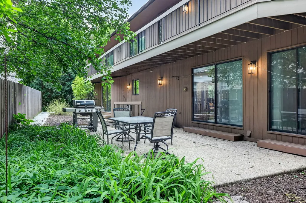 5337 Brookbank Road Downers Grove IL 60515