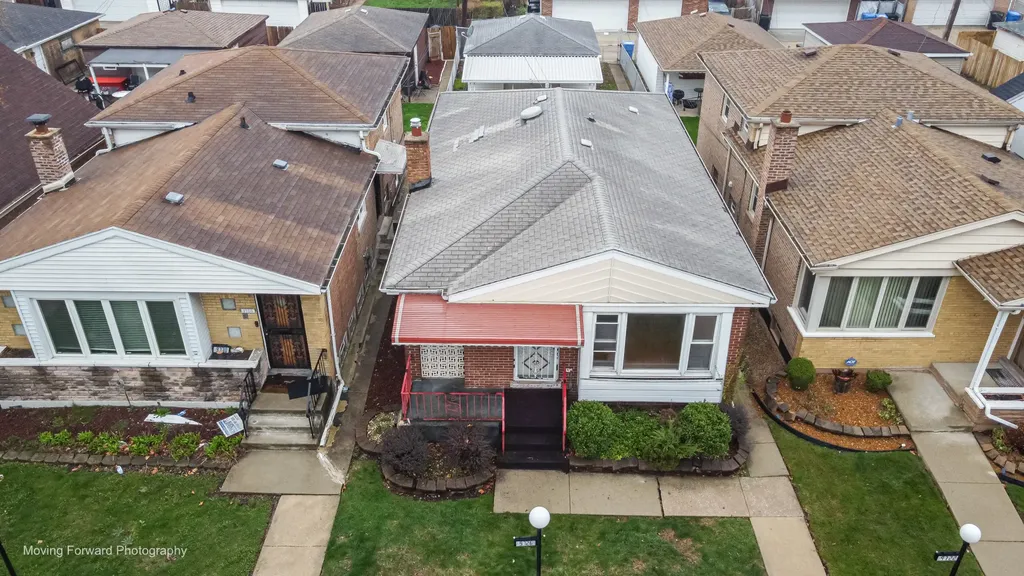 9726 South La Salle Street Chicago IL 60628