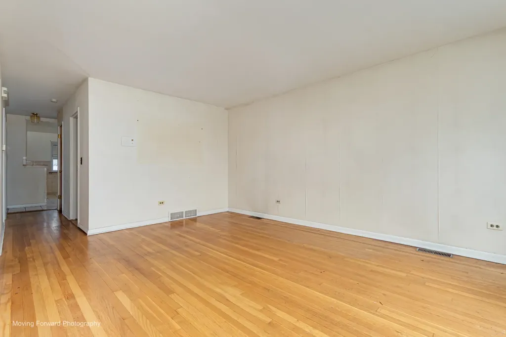 9726 South La Salle Street Chicago IL 60628