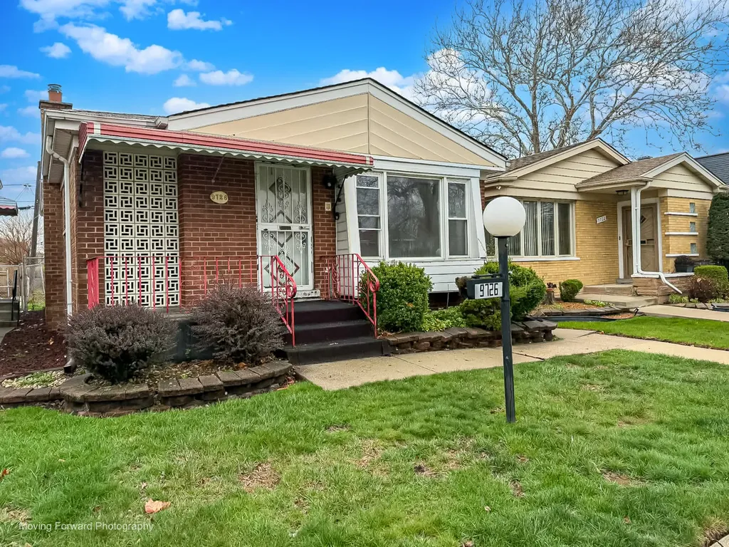 9726 South La Salle Street Chicago IL 60628