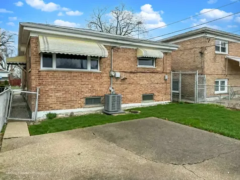 9726 South La Salle Street Chicago IL 60628