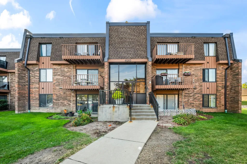 620 Tralee Court Schaumburg IL 60193