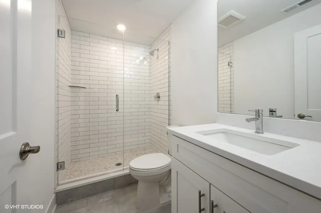 3915 South Calumet Avenue Chicago IL 60653