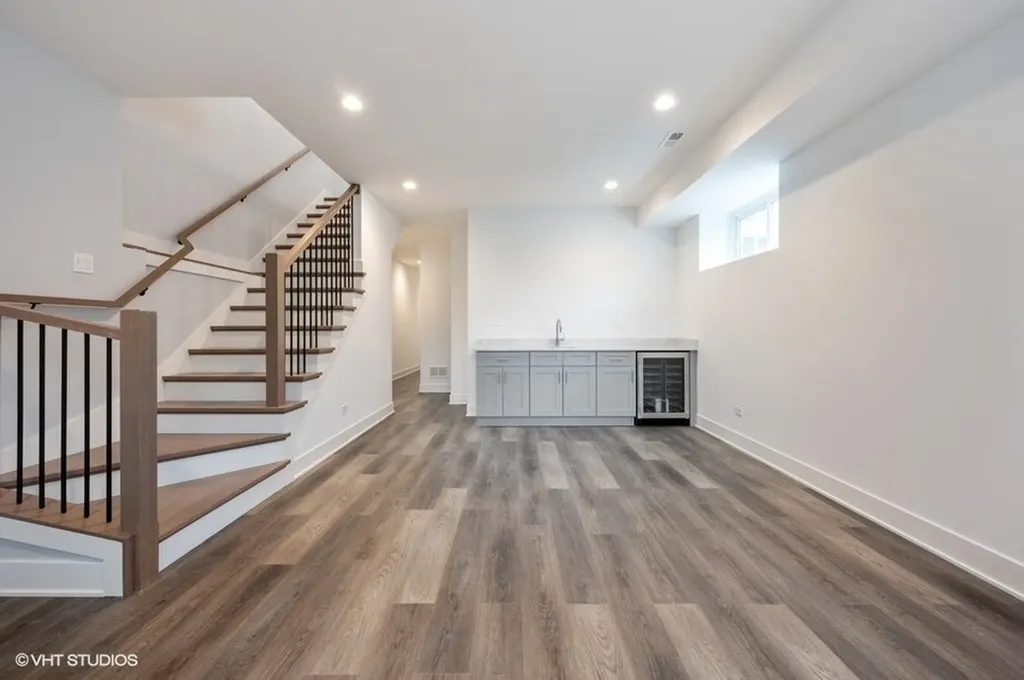 3915 South Calumet Avenue Chicago IL 60653