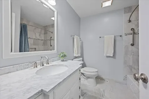 701 Viking Drive Batavia IL 60510