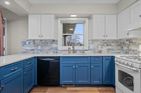 701 Viking Drive Batavia IL 60510