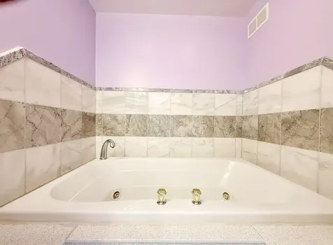 1846 Mission Hills Lane Northbrook IL 60062