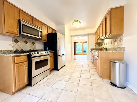 1846 Mission Hills Lane Northbrook IL 60062