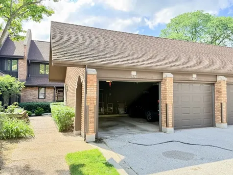 1846 Mission Hills Lane Northbrook IL 60062