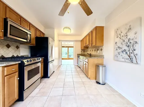 1846 Mission Hills Lane Northbrook IL 60062