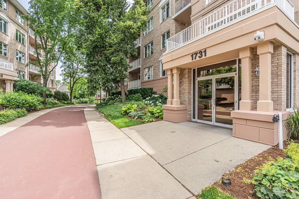 1731 Pavilion Way Park Ridge IL 60068