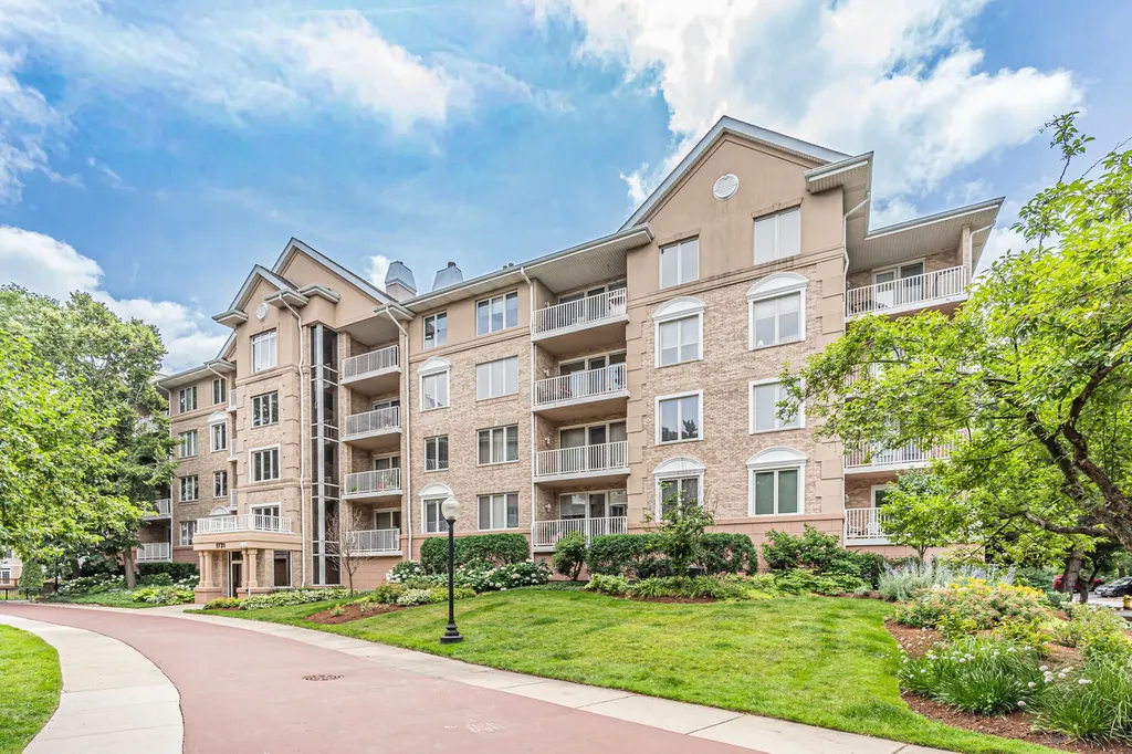 1731 Pavilion Way Park Ridge IL 60068