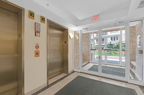 1731 Pavilion Way Park Ridge IL 60068