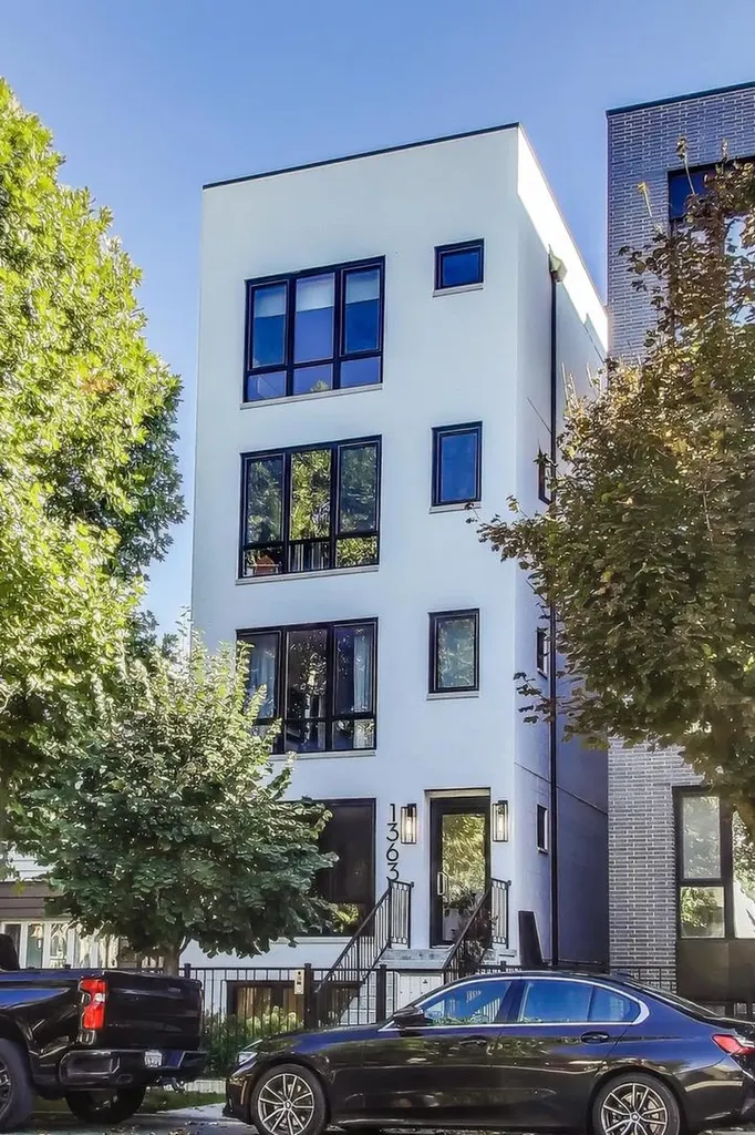 1363 West Hubbard Street Chicago IL 60642