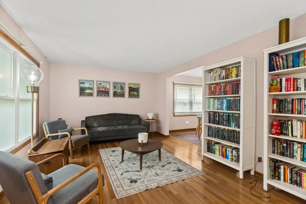 1435 Sunnybrook Drive Naperville IL 60540