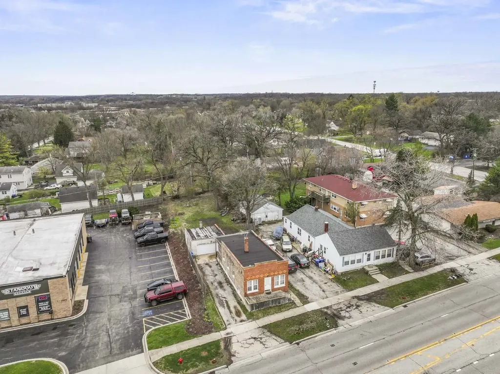 1809 Ogden Avenue Lisle IL 60532