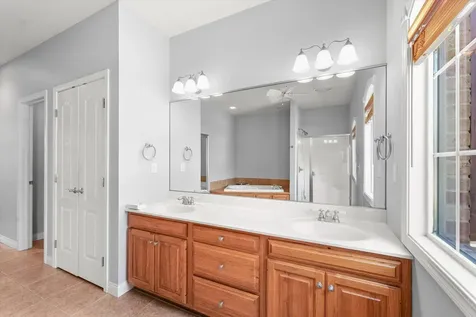 1818 Benodot Street Champaign IL 61822