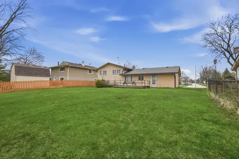 1133 Perth Drive Schaumburg IL 60194