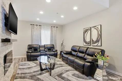 6044 Canterbury Lane Hoffman Estates IL 60192