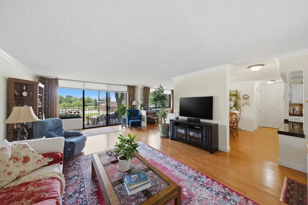 2000 Saint Regis Drive Lombard IL 60148