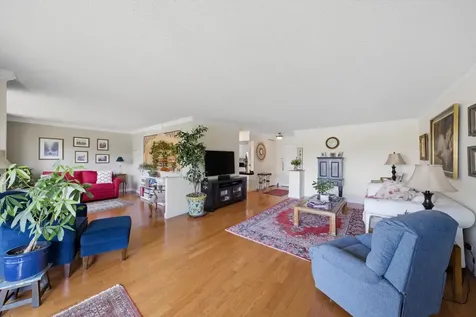 2000 Saint Regis Drive Lombard IL 60148