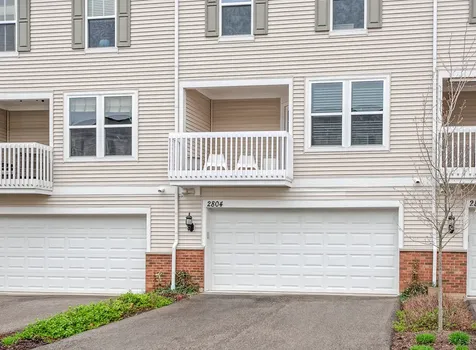 2804 Neubauer Circle Lindenhurst IL 60046