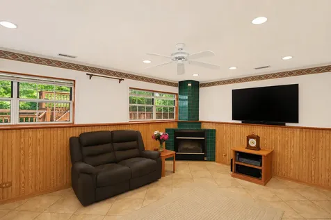 1865 Victor Lane Hanover Park IL 60133
