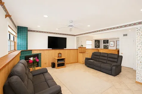 1865 Victor Lane Hanover Park IL 60133